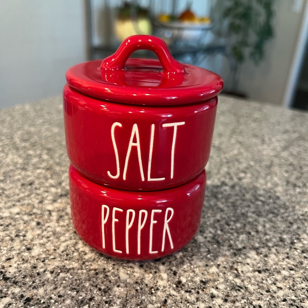 Rae Dunn Stackable Salt & Pepper